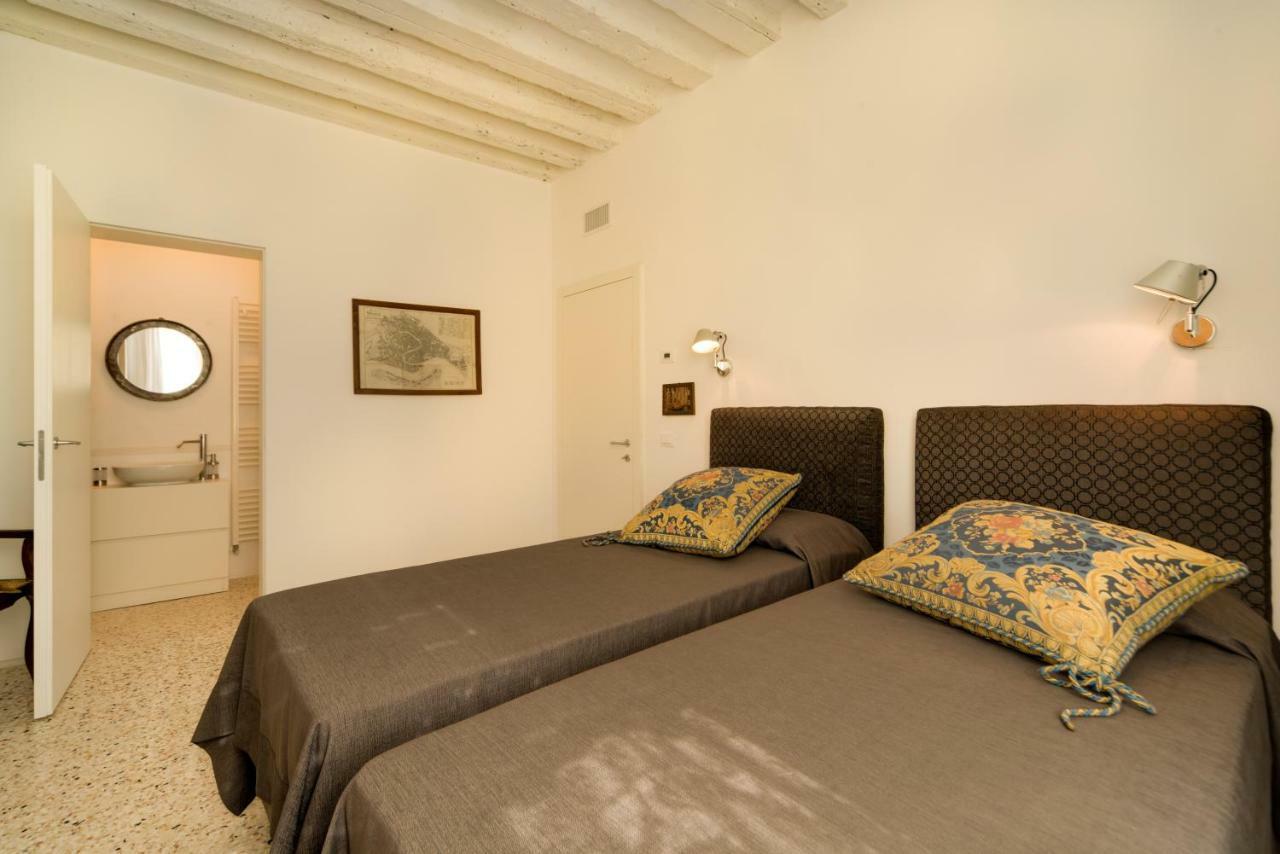 Ca' Dorina Luxury Appartement Venetië Buitenkant foto